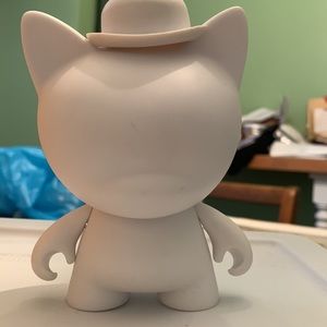 Kidrobots  DIY MunnyWorld Trikky THE CAT